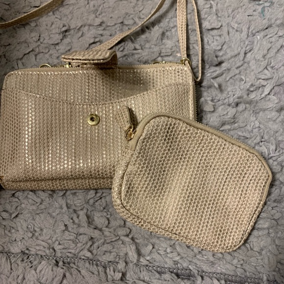 Gold/beige crossbody wallet - Picture 2 of 4